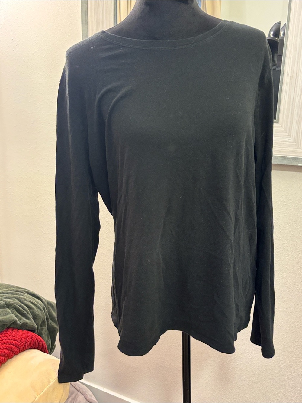 Banana Republic Black Long-Sleeve Women's Tee